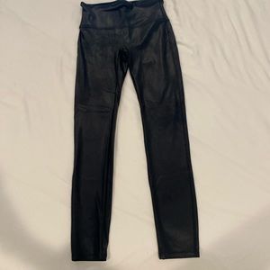 SPANX FAUX LEATHER LEGGINGS SIZE M